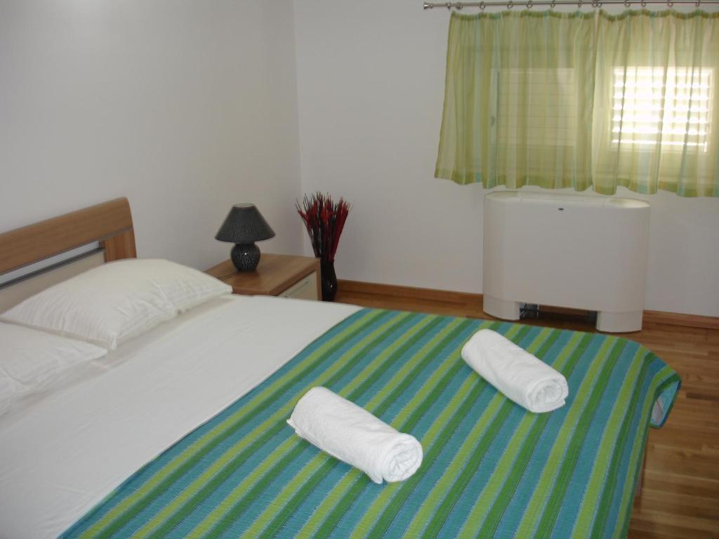 Apartment Dakic تْشيرسيك نوفي الغرفة الصورة